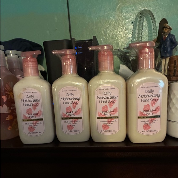 Bath & Body Works Other - Bath & Body Works Pink Kiwi Berry Gel  Hand Soap (4)
